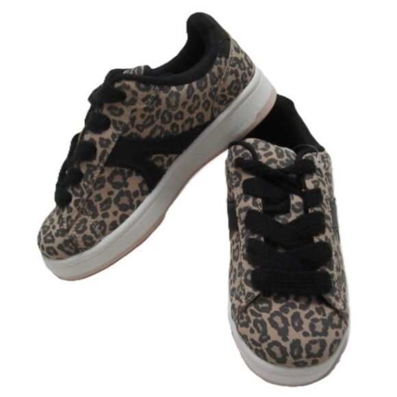 Kids Leopard Cheetah Print Tennis Shoes Sneakers size 5 NEW - Picture 1 of 3